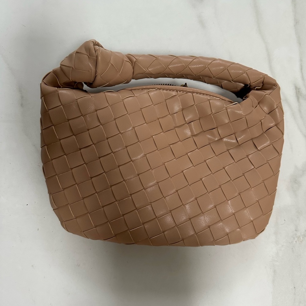 Knotted Handbag latest trend